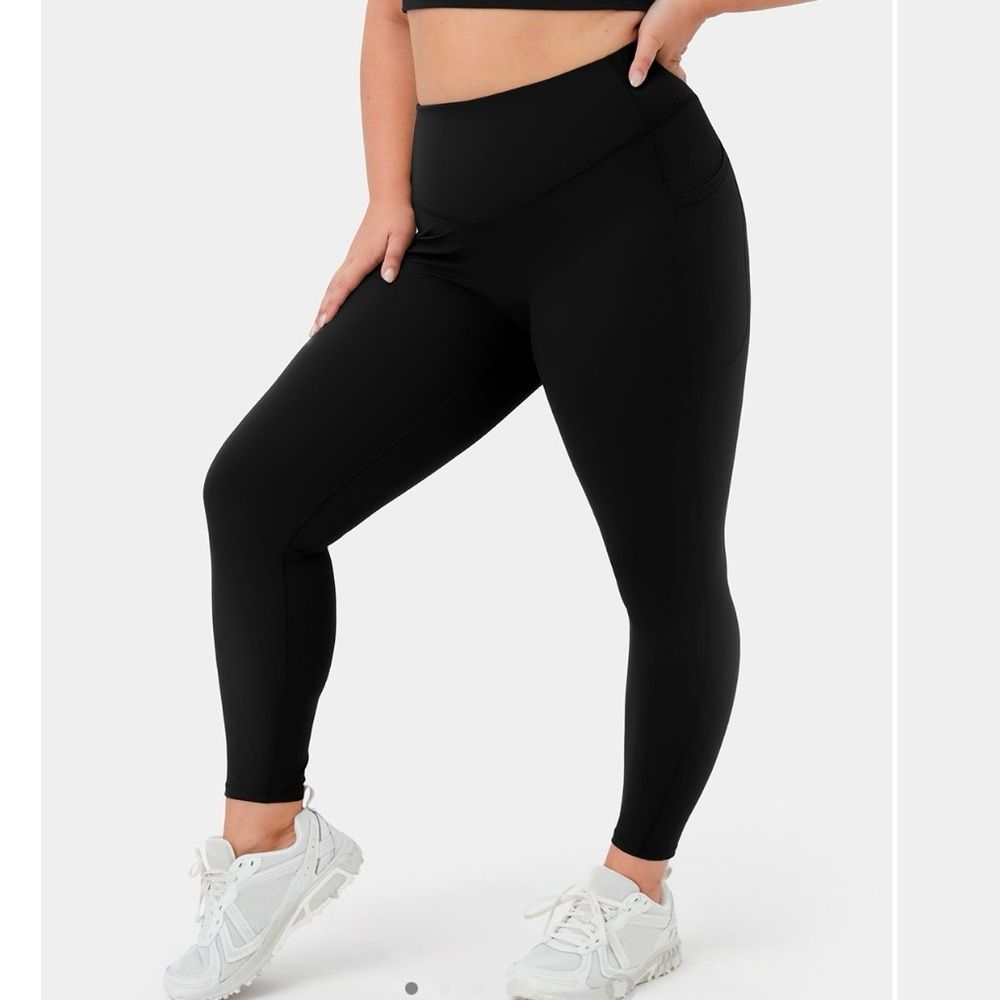 NWT Halara High Waisted Side Pocket Shaping Training 7/8 Leggings | 1X